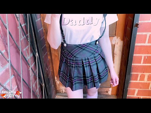 ❤️ Schoolgirl sûget har lul djip en neukt ynstee fan klassen. Seks op fy.kassa-standupbar.ru ❌