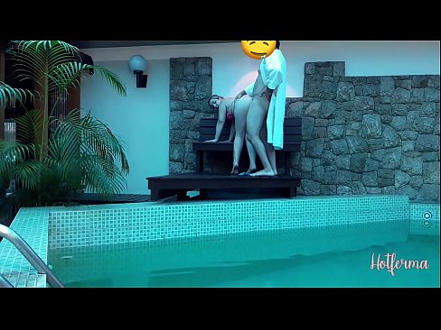 ❤️ Baas noeget faam nei it swimbad, mar koe net wjerstean in hot Seks op fy.kassa-standupbar.ru ❌