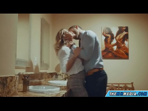 ❤️ As in busty blonde jo ferliedt yn in iepenbier toilet Seks op fy.kassa-standupbar.ru ❌